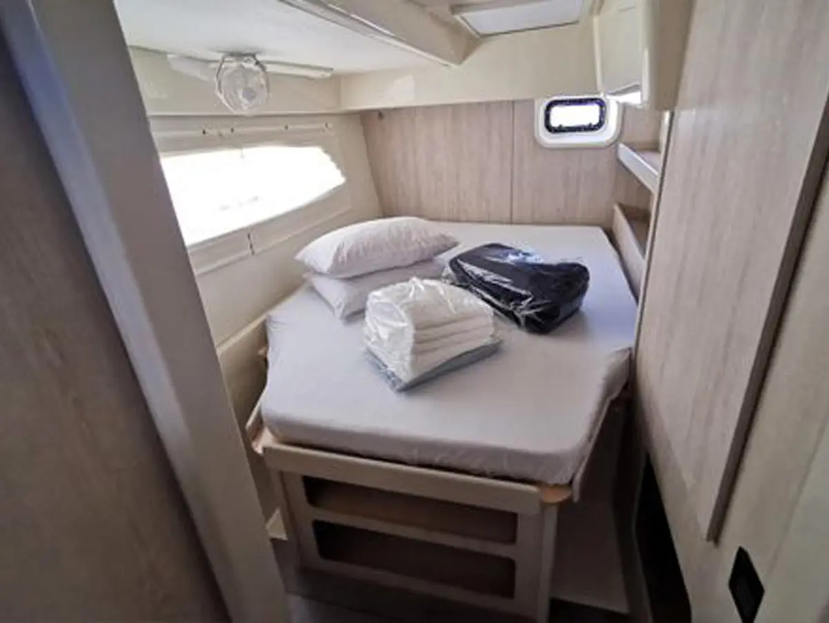 Nautitech 40FT Catamaran Bedroom Picture - Be Happy